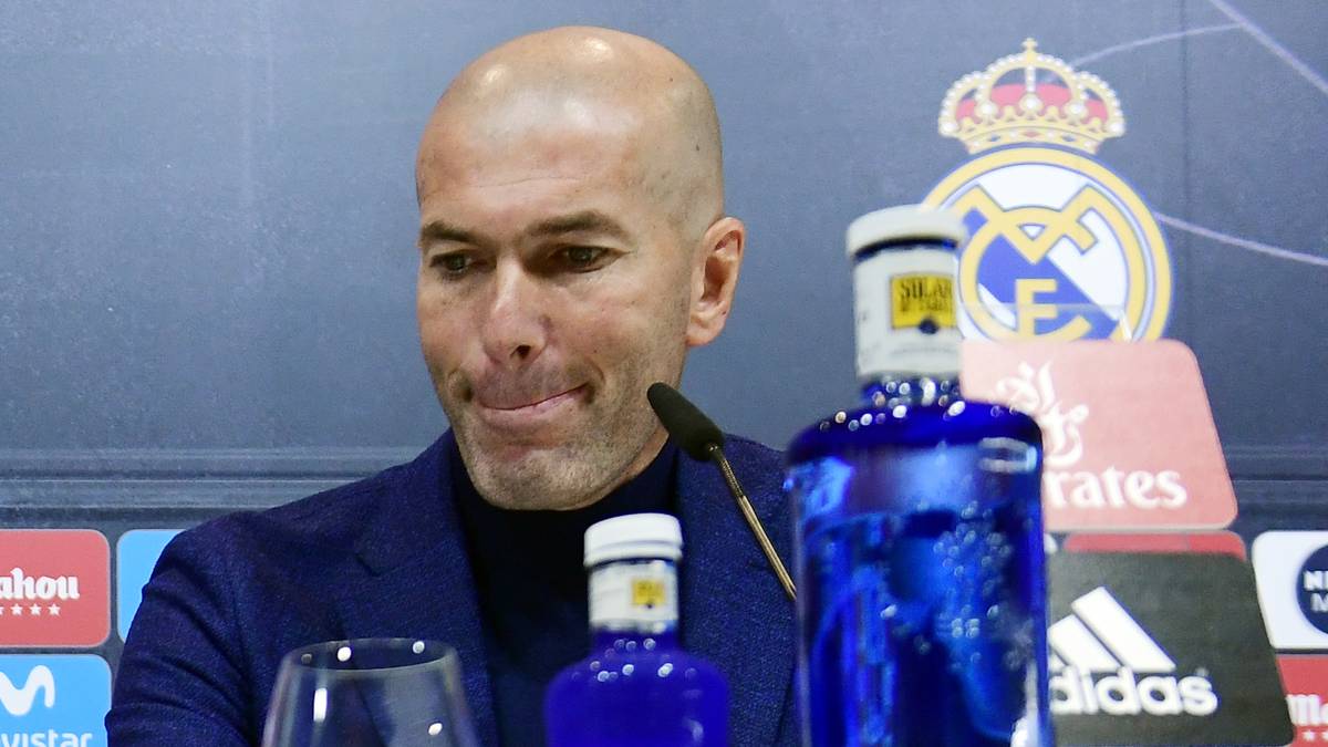 Fünf Tage nach dem historischen dritten Champions-League-Titel in Folge war Zidane als Trainer von Real Madrid Anfang Juni zurückgetreten. "Die Mannschaft braucht einen Wechsel, um weiter siegreich zu bleiben", begründete der Franzose seinen Schritt