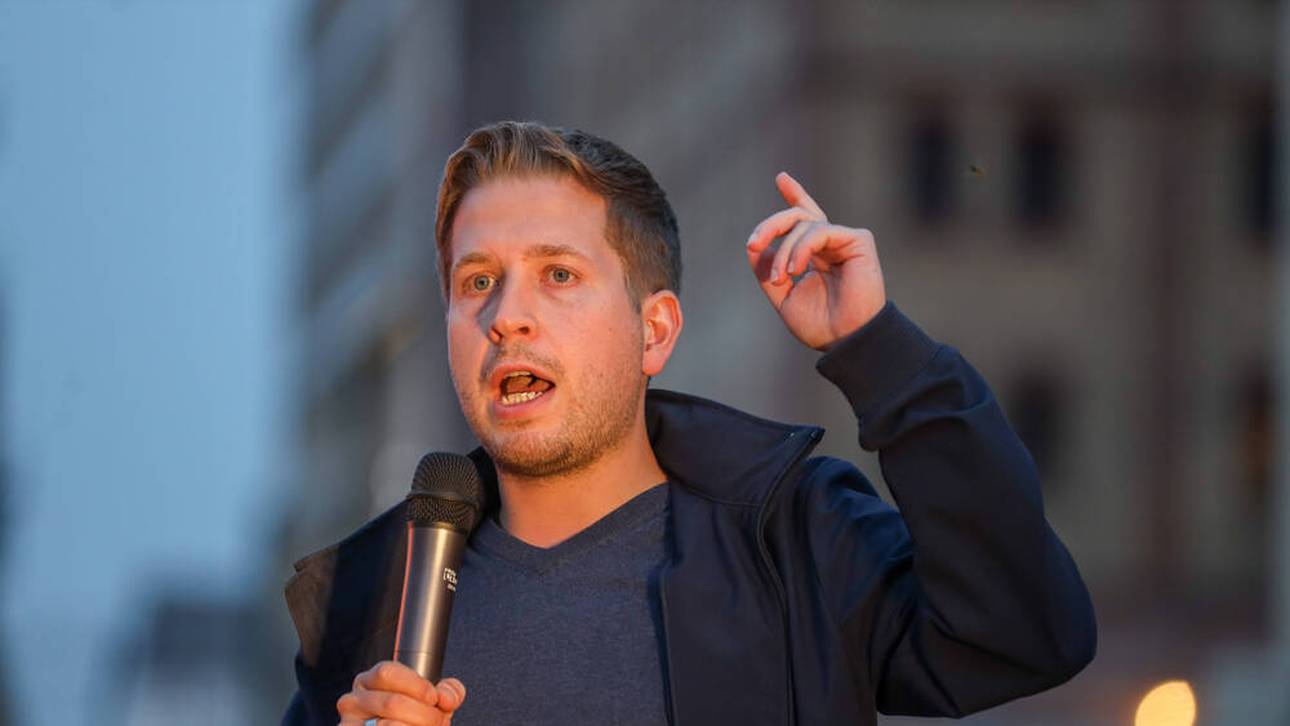 Kühnert aus Mitleid Bielefeld-Fan