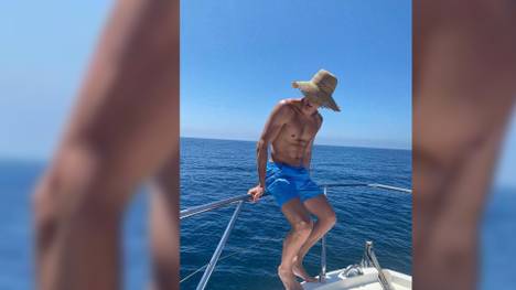 Der nächste Bayern-Star präsentiert im Urlaub, was er zu bieten hat. Aber reicht das, um Robert Lewandowski und Leon Goretzka Konkurrenz zu machen?