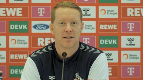 Timo Schultz erzählt, wie er zum ersten Mal mit dem 1. FC Köln Karneval gefeiert hat. 