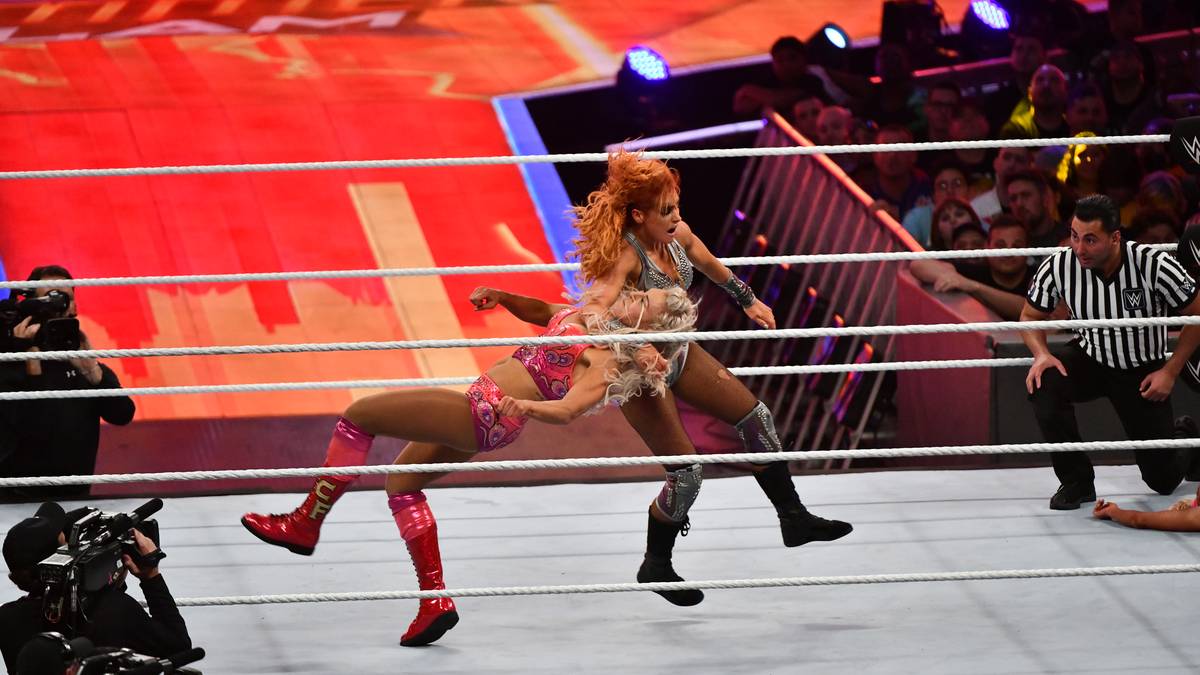 Zwischen den Seilen muss sie dann aber heftig einstecken