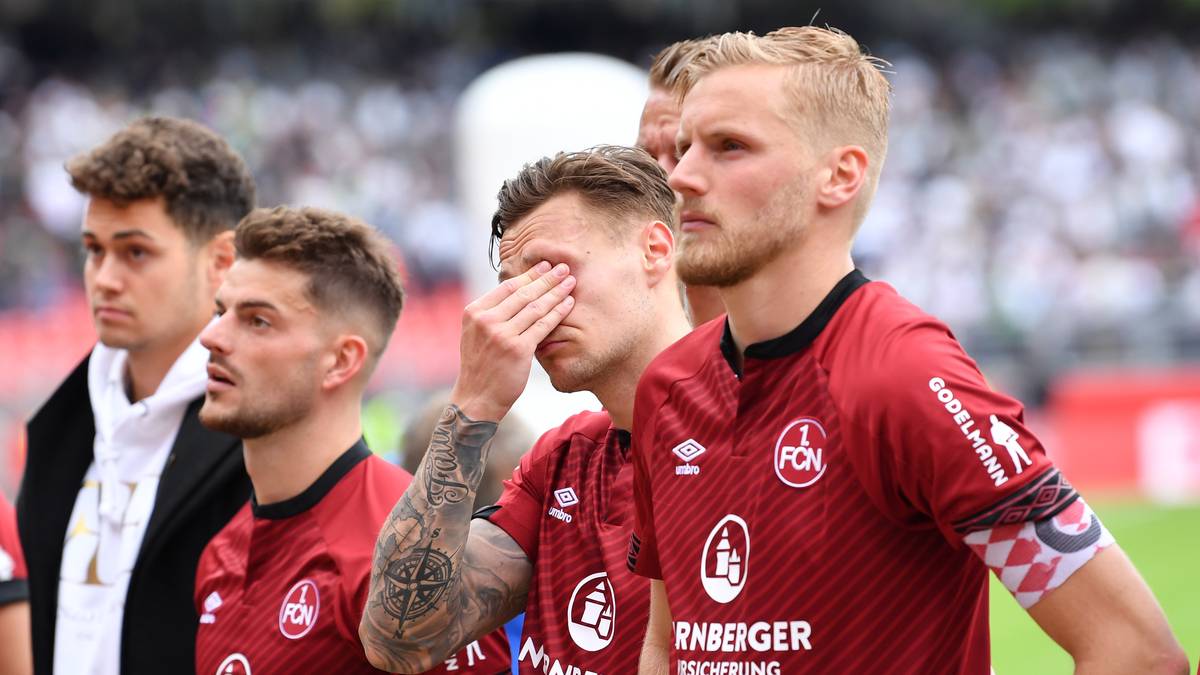 Zum neunten Mal ist der 1. FC Nürnberg aus der Bundesliga abgestiegen. So oft hat es noch keinen anderen Klub erwischt. Das Ziel für die kommende Saison im Unterhaus ist klar ...