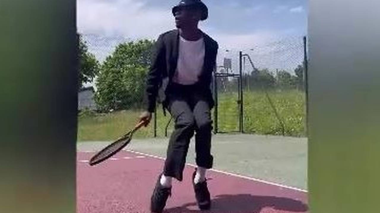 Michael Jackson und Tennis? Französischer Komiker Akamz geht im Netz viral