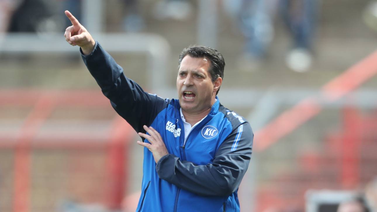 KSC verlängert mit Trainer Schwartz