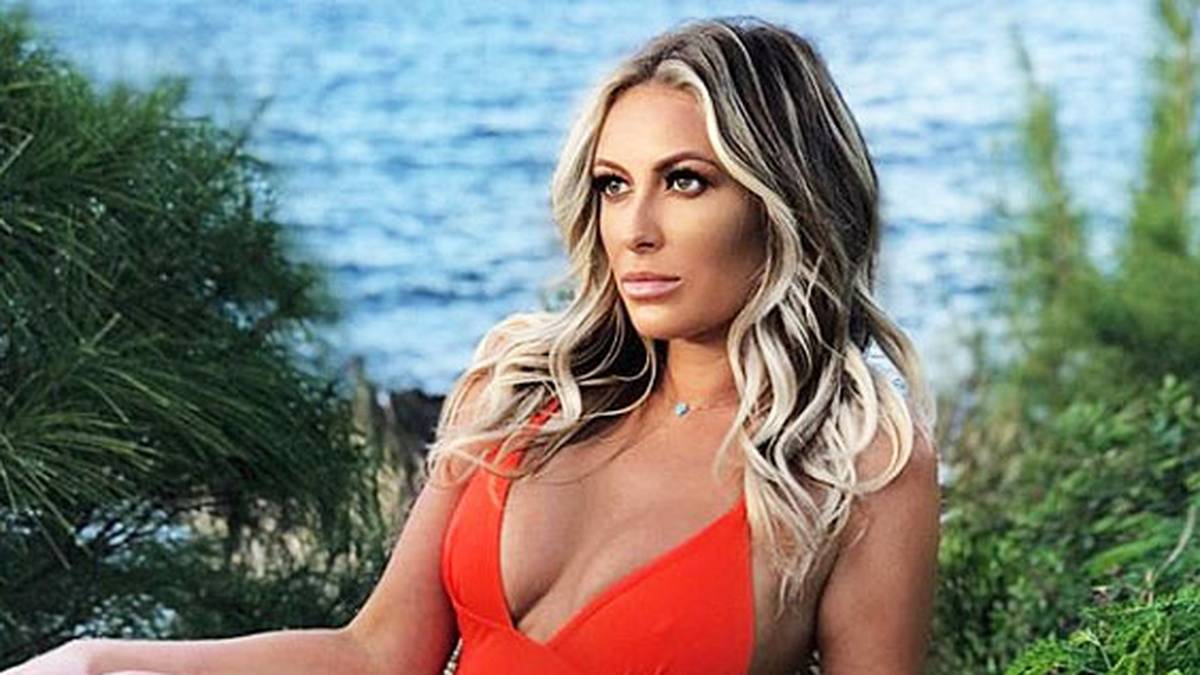 Ansonsten posiert Paulina auch gerne und zeigt ihre Kurven