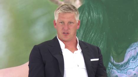 Der Frauenfußball ist in den letzten Jahren immer populärer geworden. Ex-Bayern-Star Bastian Schweinsteiger würde sich wünschen, dass mehr Bundesliga-Vereine in ihre Frauenteams investieren.