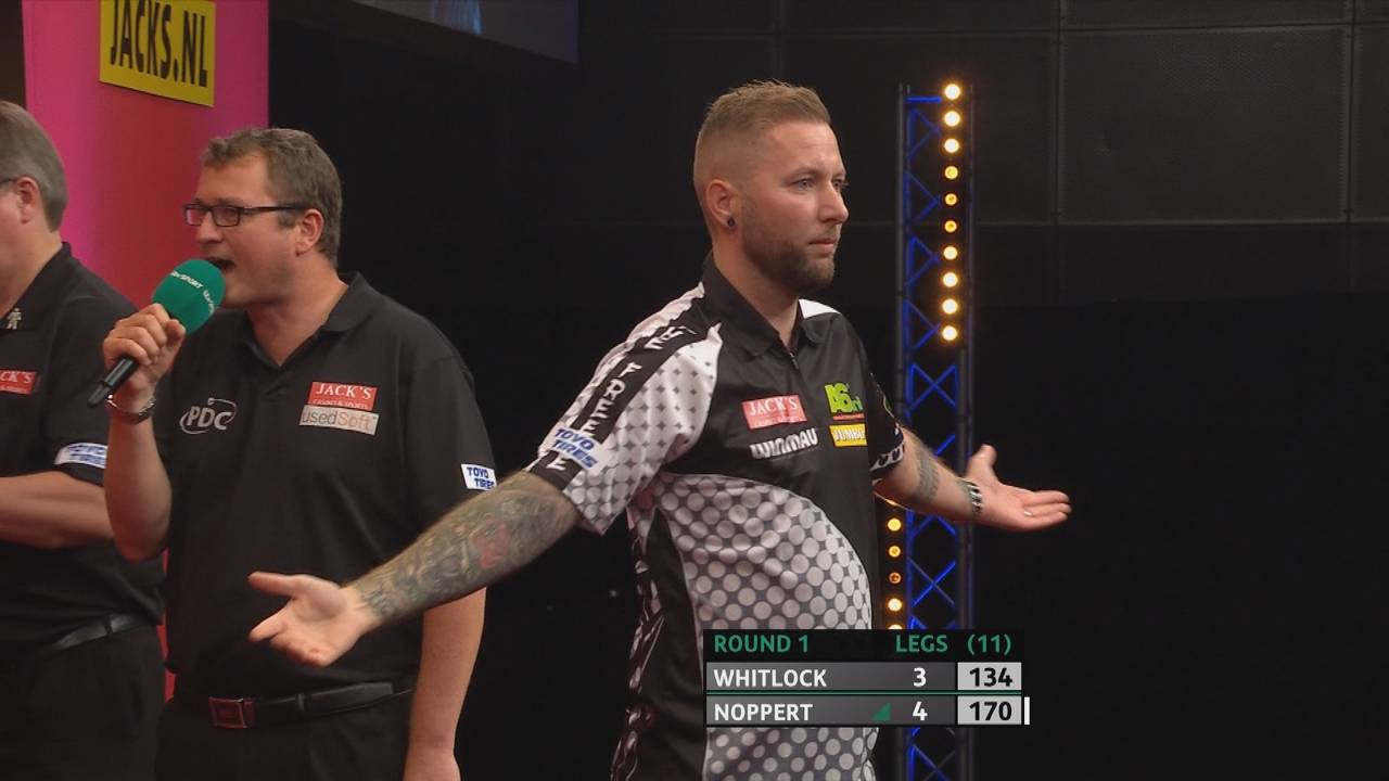World Series of Darts: Danny Noppert schlägt Simon Withlock 6:4