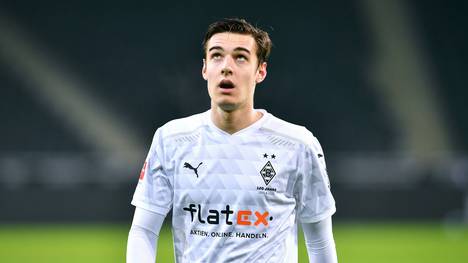 Florian Neuhaus spielt bei Borussia Mönchengladbach eine starke Saison. Jetzt ist er bei Bayern München, aber auch beim BVB im Gespräch. Was wäre für ihn besser?