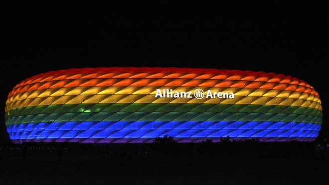 A Allianz Arena se ilumina no dia 11 de julho