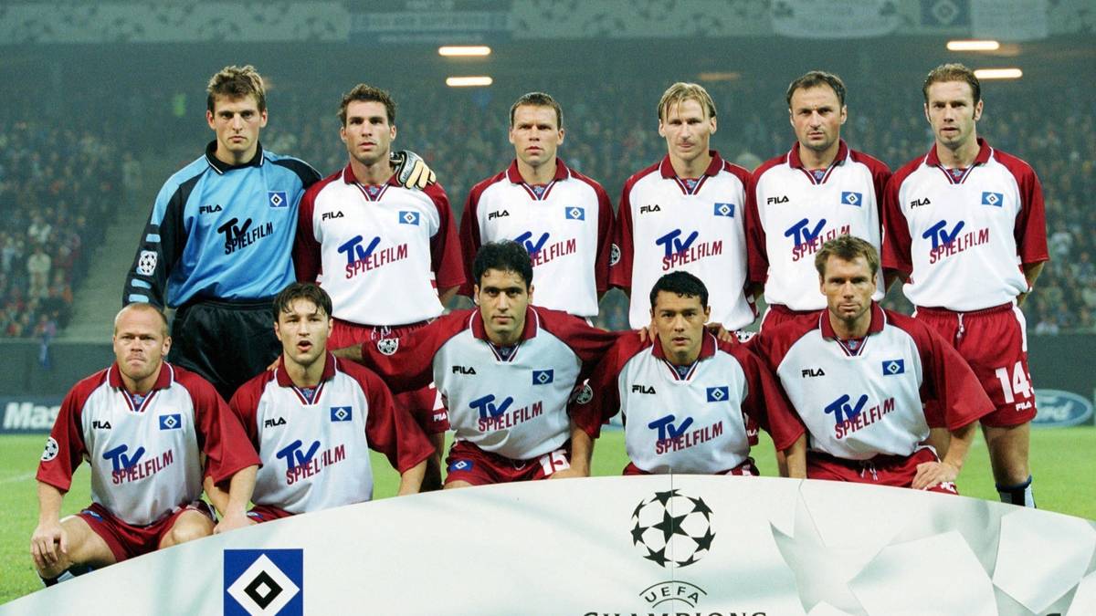 Hollerbachs erfolgreichste Zeit ist aber die mit dem HSV. In der Saison 200/01 spielt er unter anderem mit dem heutigen Eintracht-Trainer Niko Kovac und Hamburgs Ex-Trainer  Rodolfo Cardoso in der Champions League zusammen