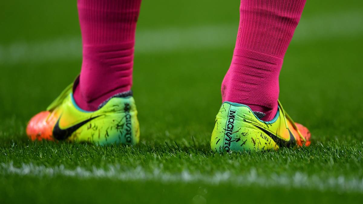 Steffen Busch, ehemals Leiter strategisches Marketing bei der DFL sagte dem Blatt allerdings: "Dadurch verkauft Nike keinen Schuh mehr, das ersetzt keine Kampagnen."