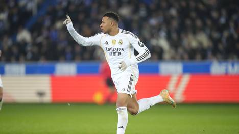 Kylian Mbappé ist auf der Jagd nach Cristiano Ronaldos Rekord für die meisten Tore in einem Kalenderjahr bei Real Madrid. Wird der Franzose den Rekord von CR7 brechen?