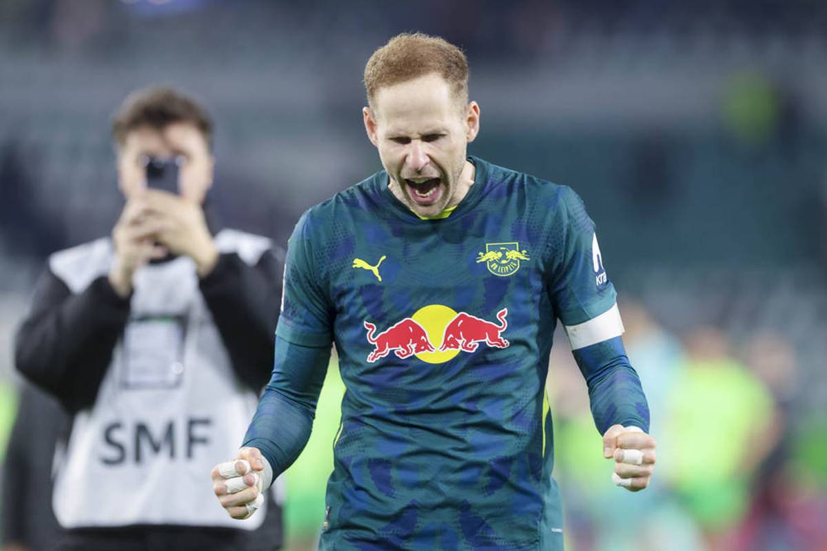 Weisse Weste: Gulácsi triumphiert in Bundesliga