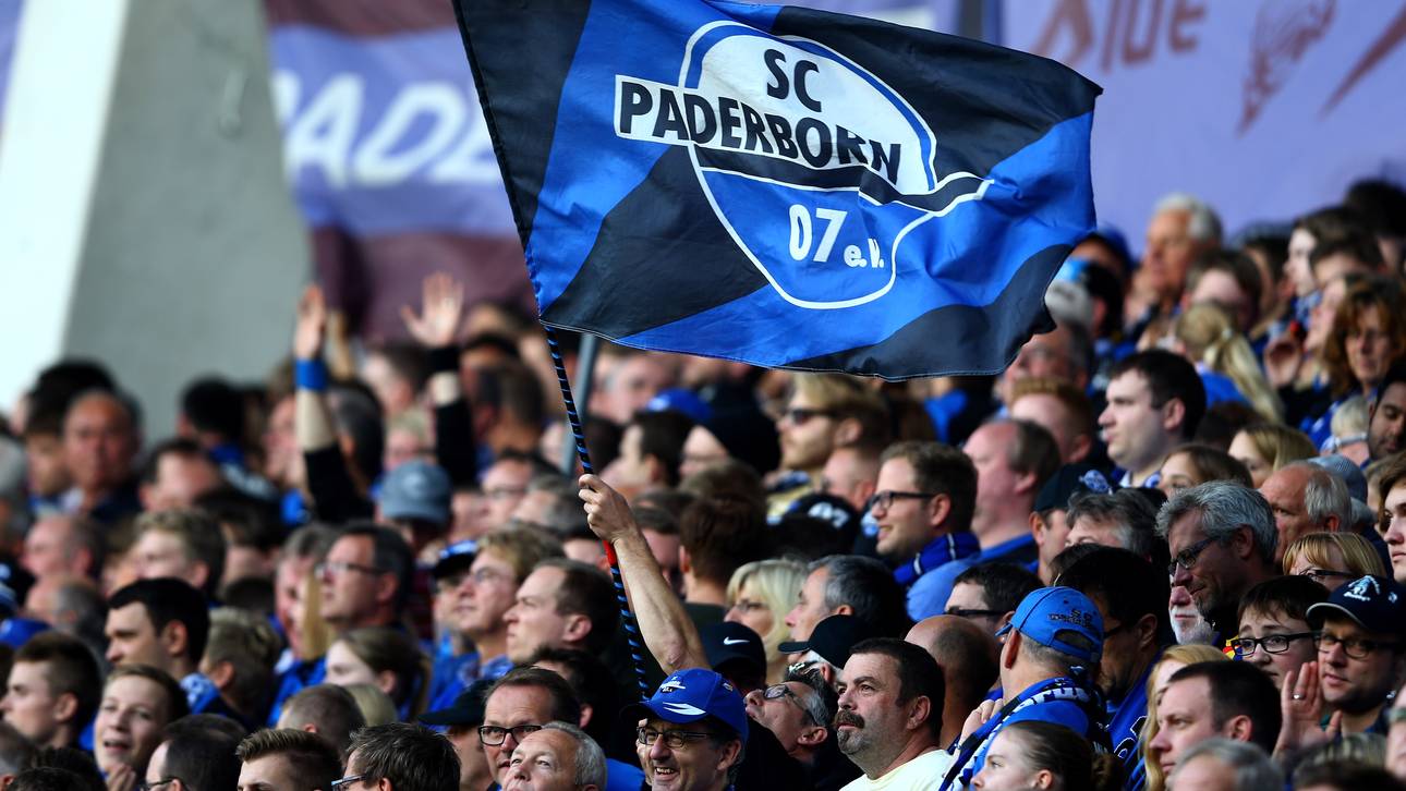 Paderborn-Fans räumen Trainingsplatz