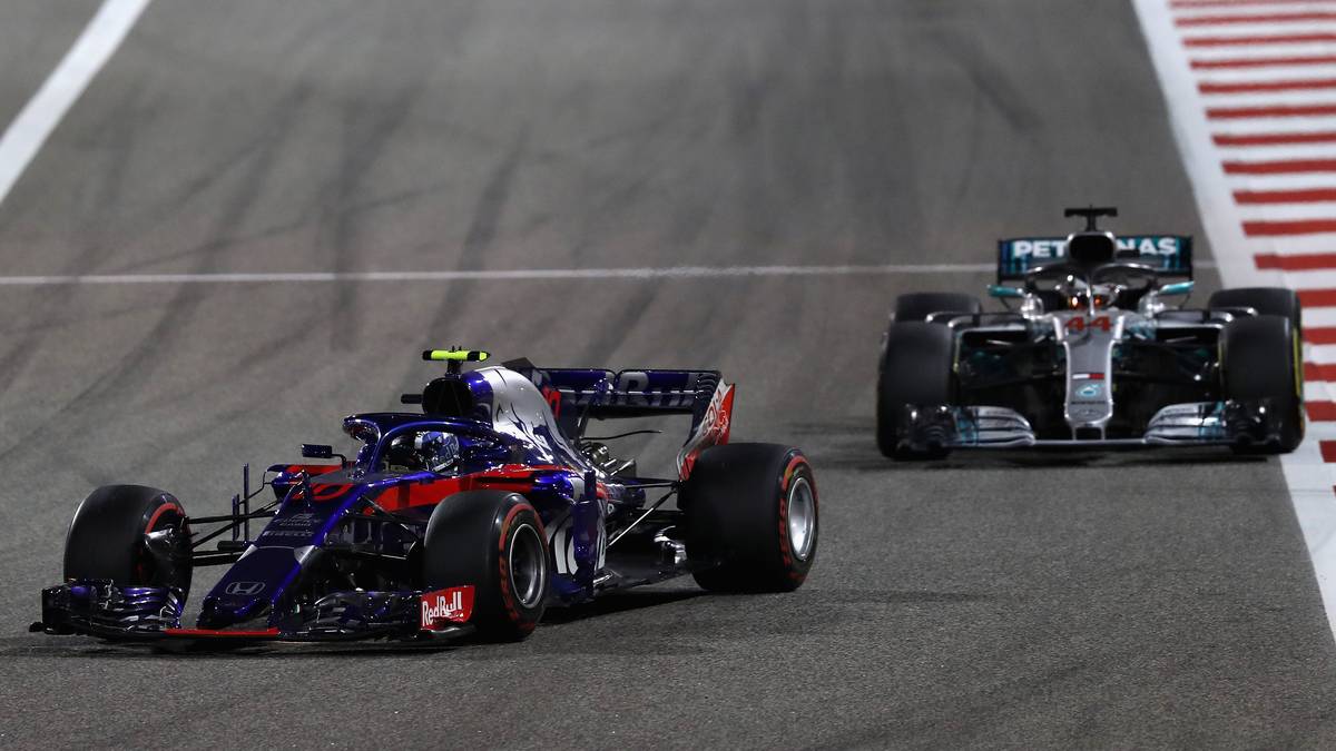 PIERRE GASLY: Ein Toro Rosso im Ziel auf Rang vier ist per se eine fette Überraschung. Der bislang eher unscheinbare Franzosen-Youngster überzeugt schon im Qualifying und zieht den Wüsten-GP durch - kalt wie eine Hundeschnauze, fehlerfrei, einfach beeindruckend