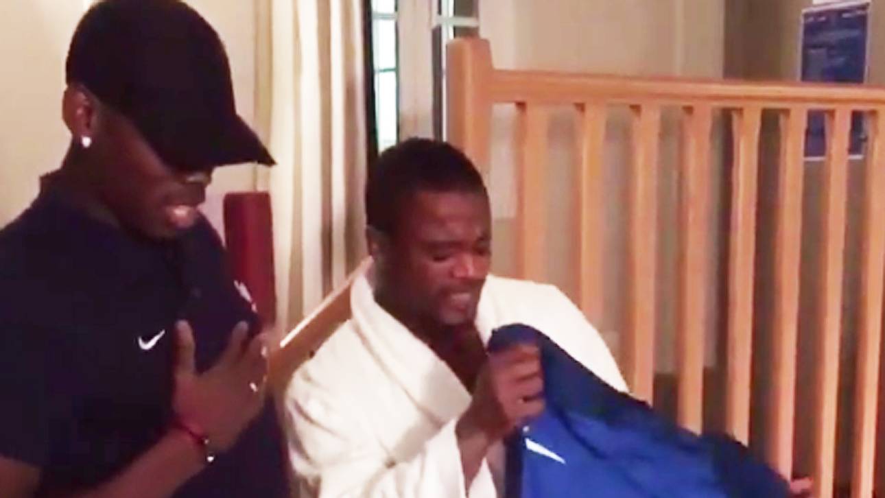 Pogba und Evra mit coolem Ständchen