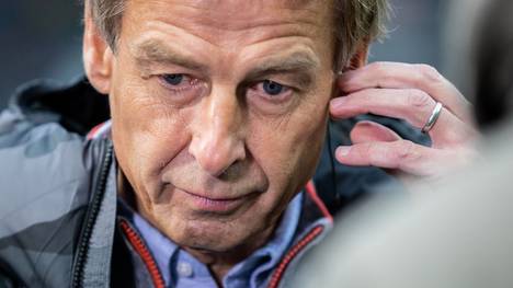 Jürgen Klinsmann feierte gegen den BVB sein Debüt als Trainer von Hertha BSC