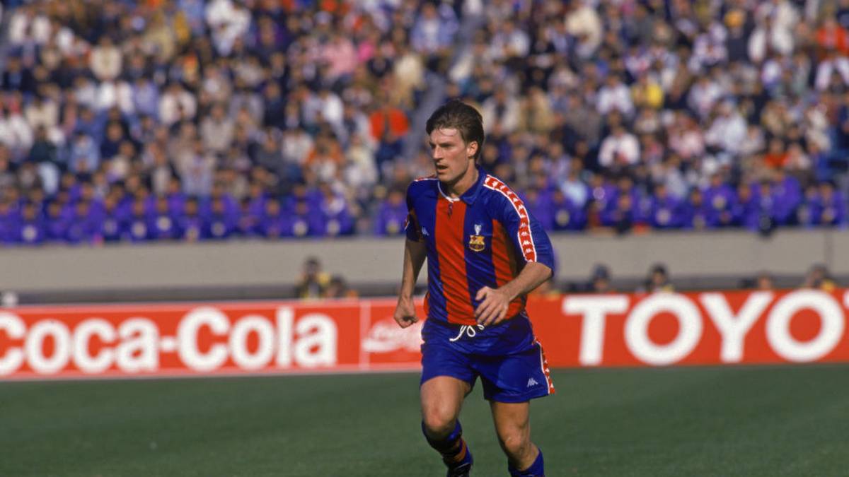 Michael Laudrup (1989-1994): Der dänische Stürmer kam 1989 von Juventus nach Barca. In 288 Spielen erzielte er 93 Tore. Jahrelang hing auf dem Gelände des Camp Nou ein Banner mit der Aufschrift "Enjoy Laudrup"