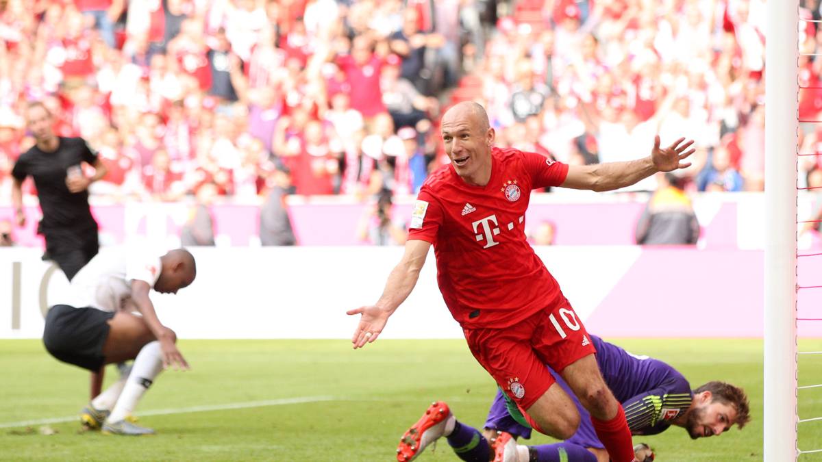 Und es kommt noch besser! Ja, auch der Arjen darf nochmal