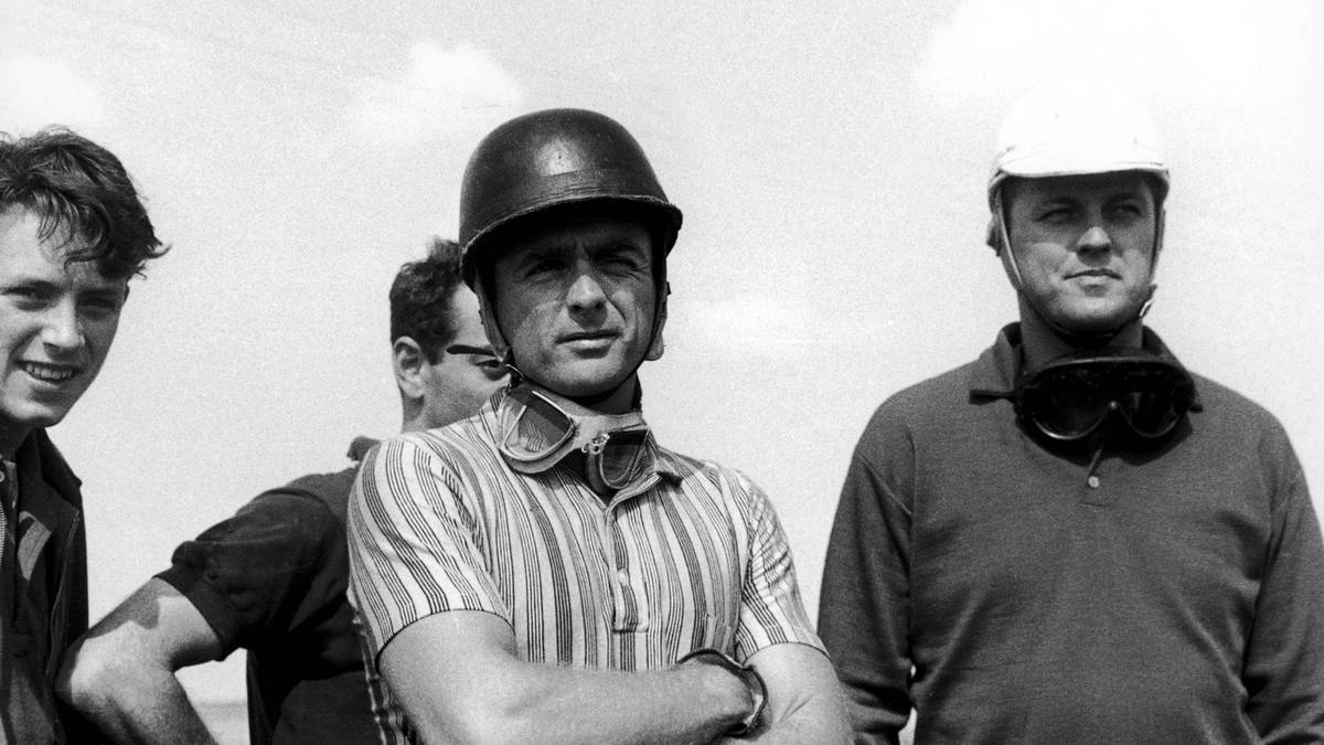 Noch 24 Tage jünger als McLaren war Ruttman bei seinem ersten Sieg. 1952 triumphiert der US-Amerikaner vor heimischer Kulisse bei den 500 Meilen von Indianapolis - in jenem Jahrzehnt Teil der Formel 1 