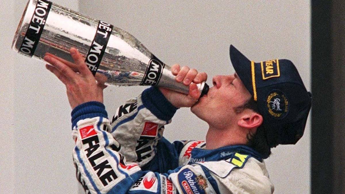 Nach dem letzten Titel in der Fahrerwertung von Jacques Villeneuve und dem Double 1997 beginnt der Williams-Stern langsam zu sinken. Die großen Erfolge bleiben in den darauffolgenden Jahren aus