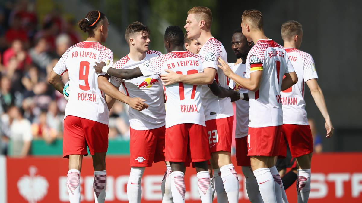 RB LEIPZIG: 25 Spieler im Schnitt 24,2 Jahre, 16 Legionäre