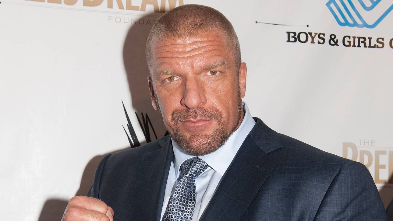 Triple H sieht Carroll im Ring