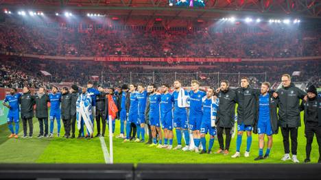 Schweigen nach dem Sieg: Die FCM-Mannschaft