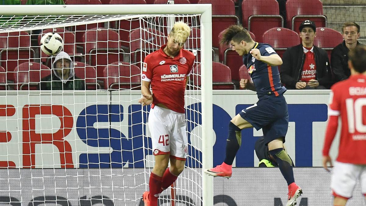 Vier Minuten vorher hatte Marcel Sabitzer eine Hacken-Vorlage von Emil Forsberg per Kopf zum 1:0 verwandelt