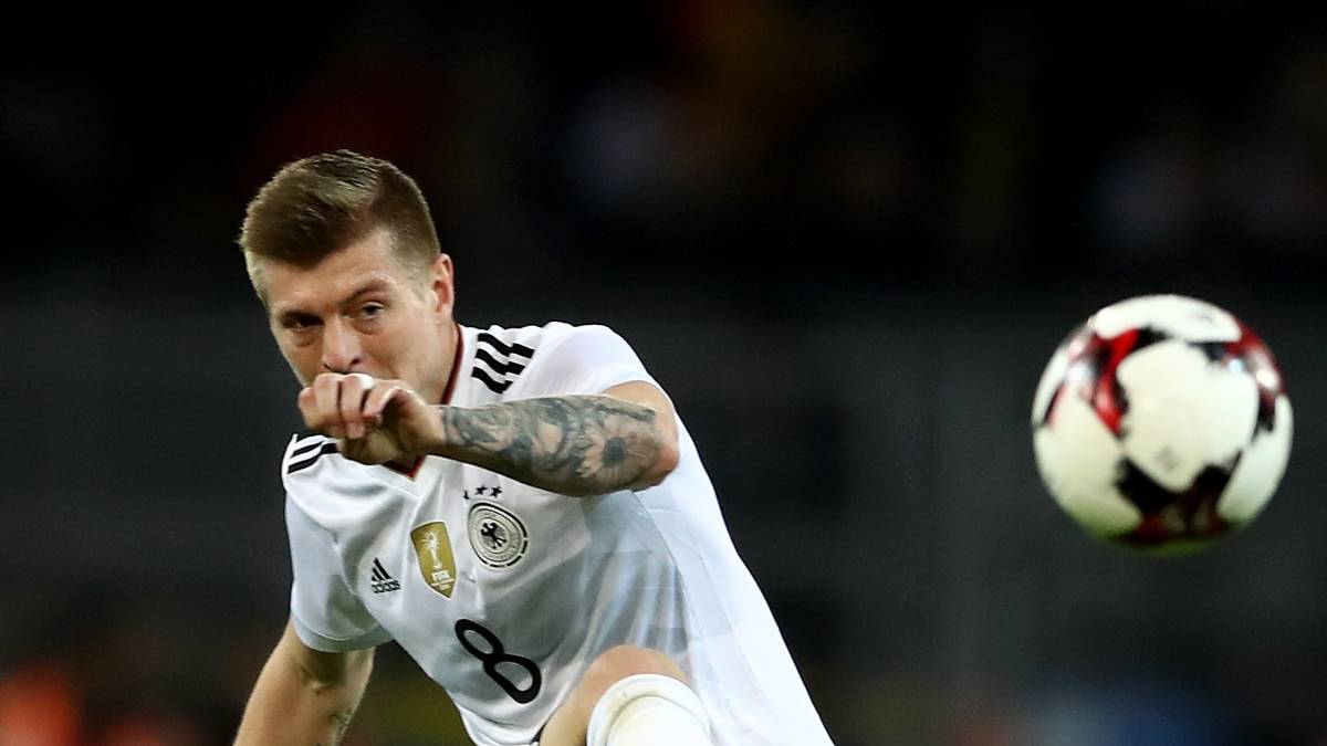 TONI KROOS: Der Regisseur blieb wie so oft fast ohne Fehler. Hat immer eine Lösung parat. Allerdings mit zu wenig offensiven Impulsen. Hätte das Spiel mehr in die Hand nehmen können. SPORT1-Note: 3