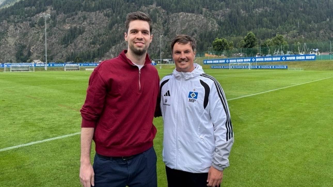 SPORT1-Reporter Philipp Schmidt mit HSV-Trainer Merlin Polzin