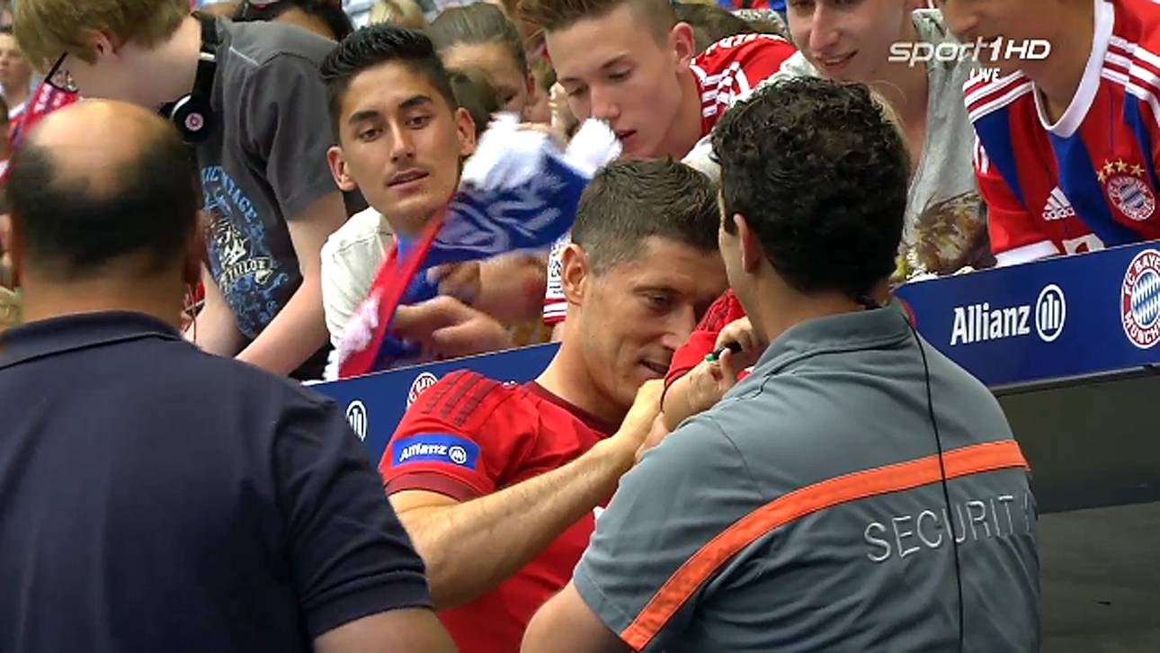 Autogrammjagd auf Bayern-Stars