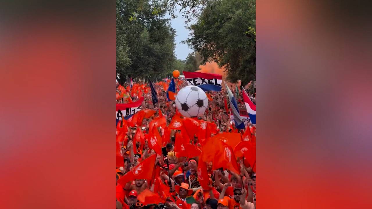 30.000 Fans! Gänsehaut bei gewaltigem Fanmarsch