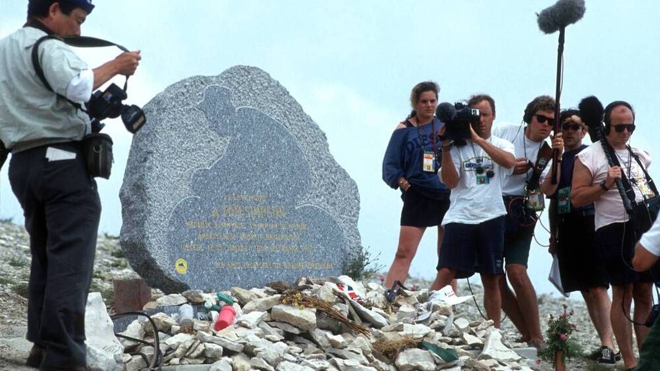 An Tom Simpson erinnert heute ein Denkmal am Mont Ventoux
