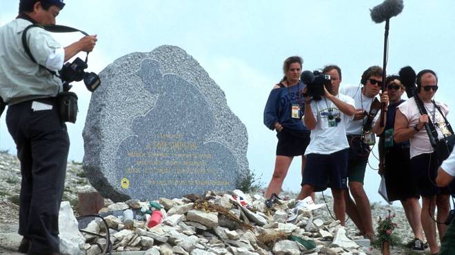 An Tom Simpson erinnert heute ein Denkmal am Mont Ventoux