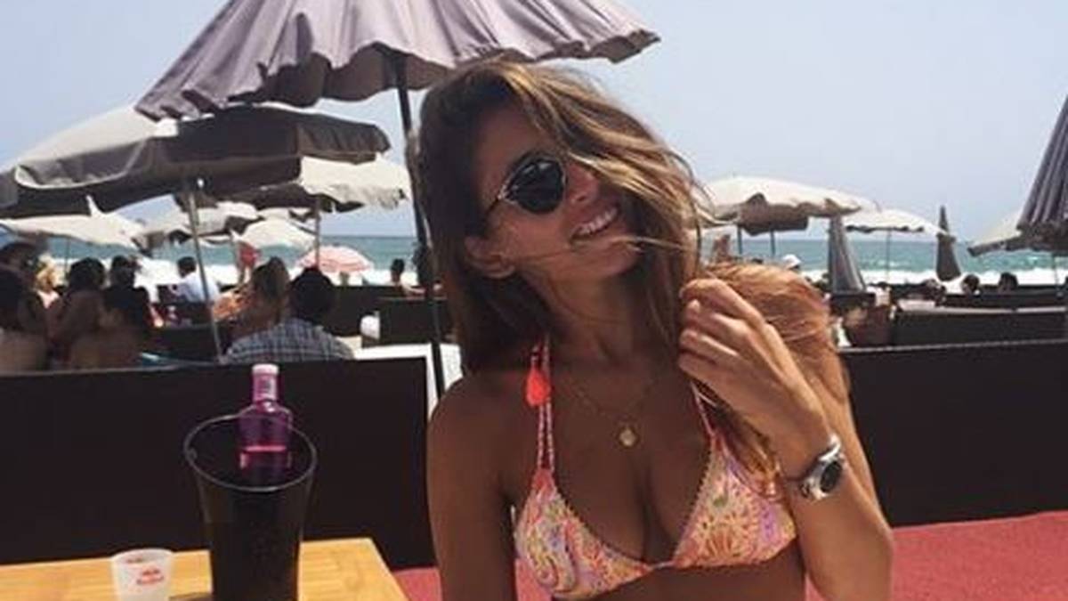 Mit Dortmund bereitet sich Roman Bürki auf die neue Saison vor. Sie sorgt dafür am Strand für gute Laune. Nastassja Beutler genoss die Zeit ohne ihren Roman mit Freundinnen auf Ibiza