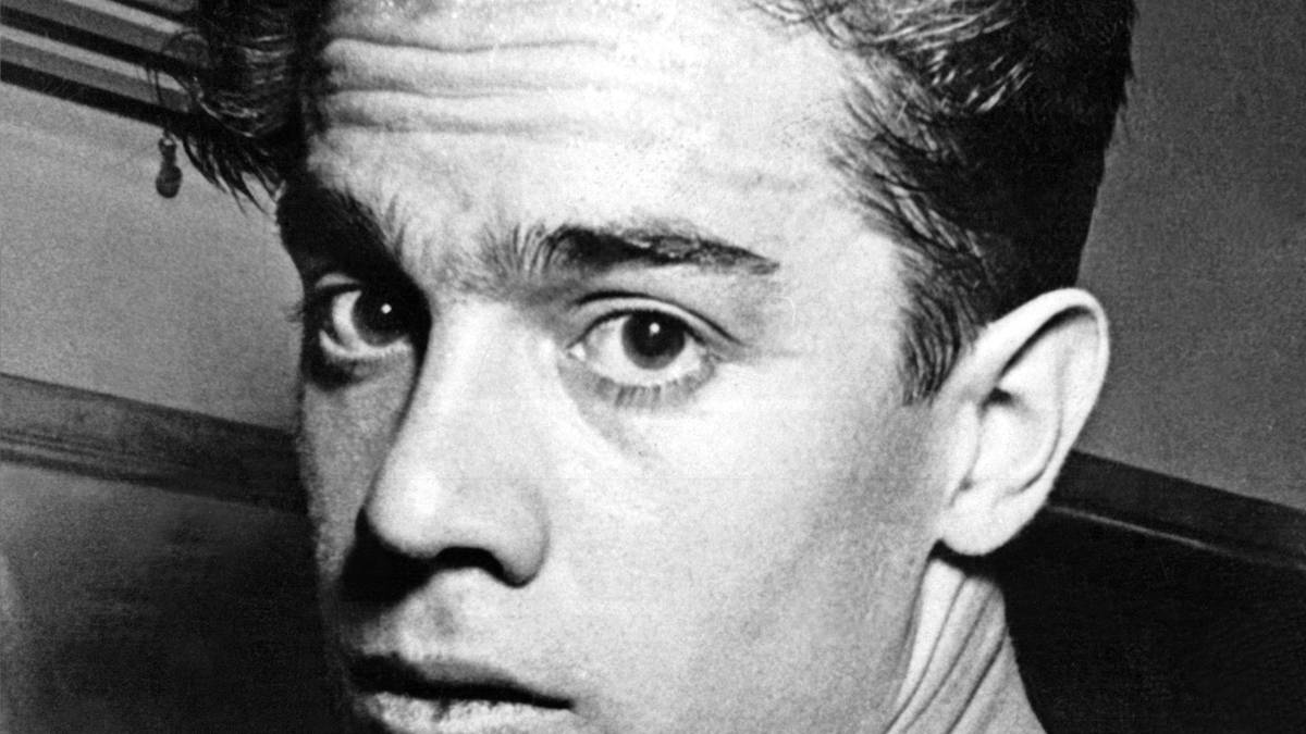 1960: LUIS SUAREZ (Spanien/FC Barcelona): Dieser Luiz Suarez ist Spanier und durchbricht Reals Dominanz - zumindest auf nationaler Ebene. Im Europapokalfinale siegt Real spektakulär 7:3 gegen Eintracht Frankfurt. Mit Barca holt Suarez als Spielmacher die Meisterschaft und den Messepokal