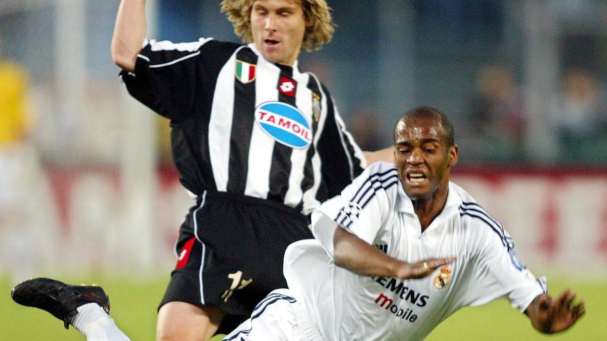 2003 wurde er an Borussia Dortmund verliehen, konnte dort aber nie wirklich überzeugen. 2006 endete seine Karriere bei Panathinaikos Athen
