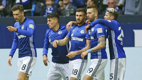 Daniel Caligiuri (M.) und Guido Burgstaller (2.v.r.) sorgten für Schalkes Sieg gegen Freiburg