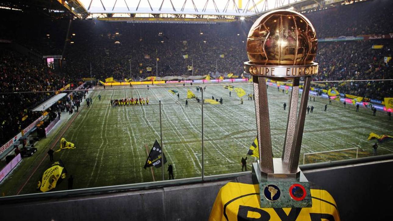 Die Weltpokal-Trophäe im Signal Iduna Park
