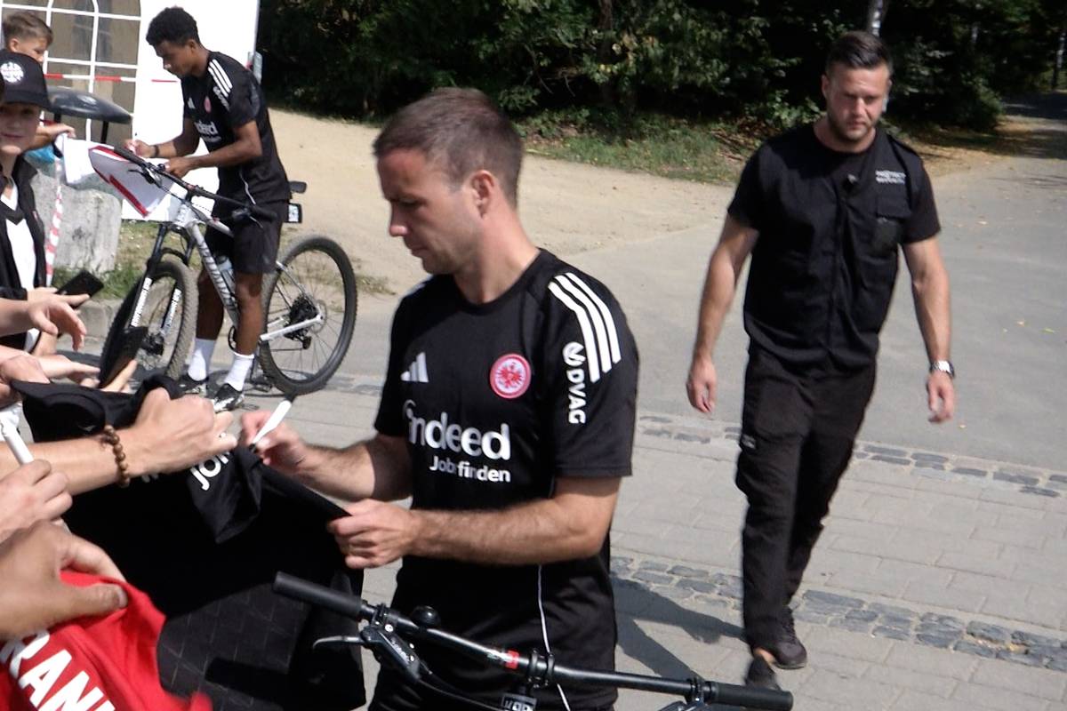 Wird Mario Götze seinen Vertrag bei der Eintracht verlängern? SGE-Boss Markus Krösche kündigt erste Gespräche an. 