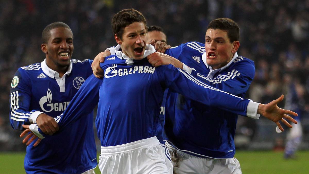 JULIAN DRAXLER: Mit ihm verbanden die S04-Fans besonders große Hoffnungen. Der Nationalspieler ist mit 17 Jahren und 117 Tagen der jüngste Schalker Spieler, der je in der Bundesliga eingesetzt wurde