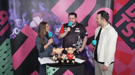 Der Schweizer Stefan Bellmont schreibt in der ersten Runde der Darts-WM Geschichte für sein Heimatland. Im SPORT1-Interview erklärt er, wie ihn die Anfeuerungen für Raymond van Barneveld gepusht haben.