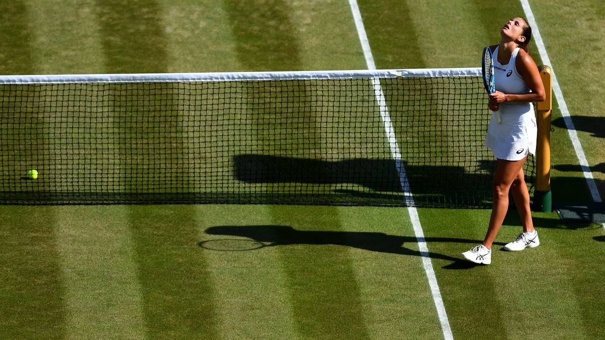 In der Runde der letzten vier wartet keine geringere als Superstar Serena Williams. Gegen die US-Amerikanerin hat Görges bisher noch nie gewonnen. Diese Serie bleibt nun auch in Wimbledon bestehen. Dennoch gelingt ihr die Rückkehr in die Top 10 der Weltrangliste