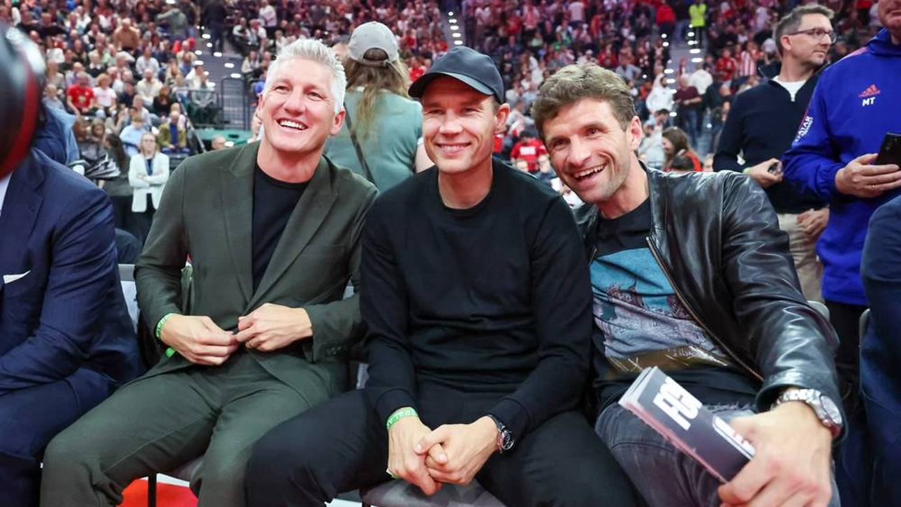 Bastian Schweinsteiger, Holger Badstuber und Thomas Müller feuerten den FC Bayern an