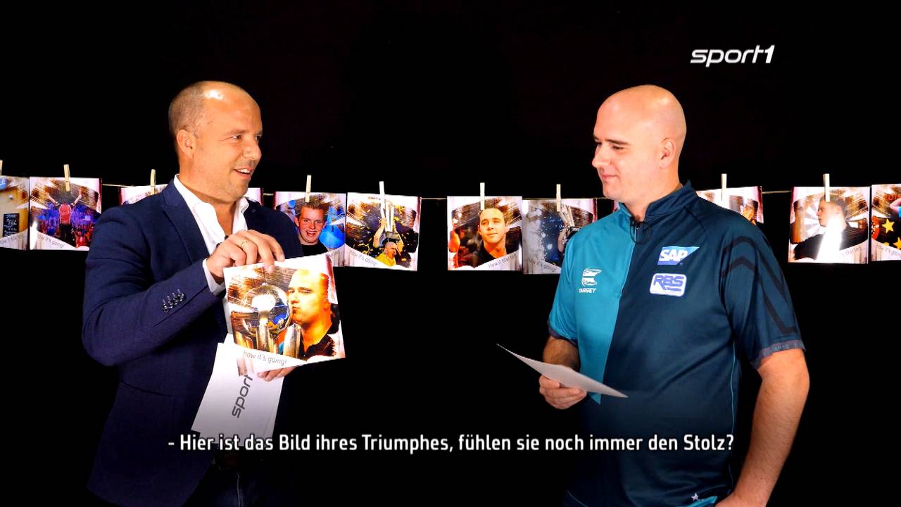 Rob Cross stellt sich vor der Darts-WM der SPORT1 Foto-Challenge
