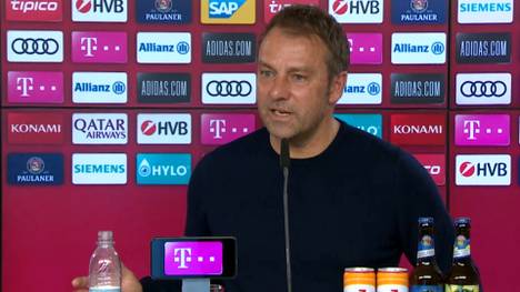 Hansi Flick wird auf die Kritik von Karl Lauterbach, die der Politiker gegenüber SPORT1 geäußert hatte, angesprochen. Der Bayern-Coach reagiert erzürnt.