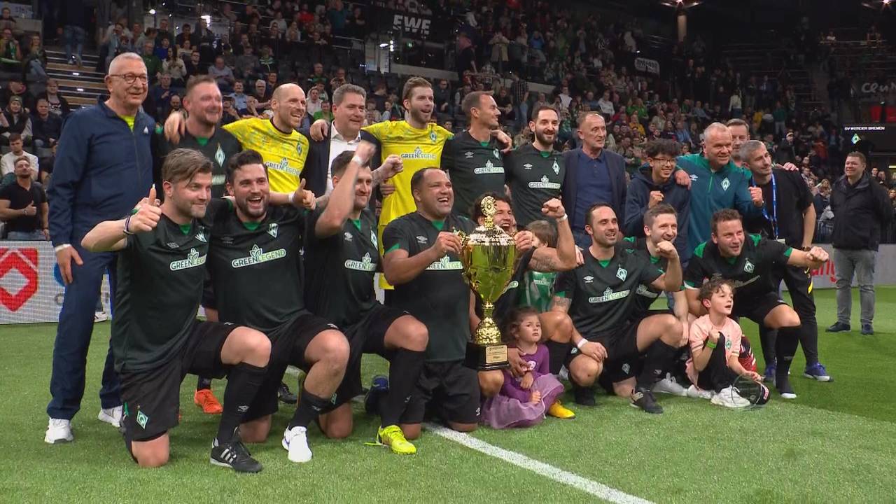 Hallenfußball aus Oldenburg: Werder Bremen gewinnt im Finale gegen Bochum