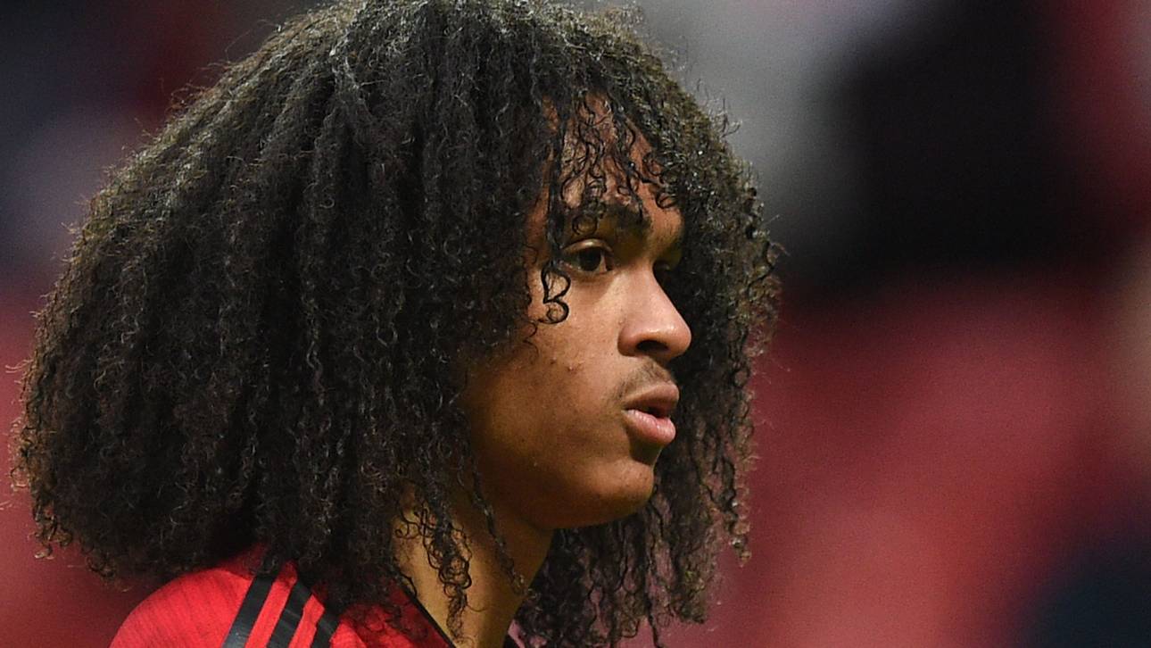 Tahith Chong kam in Paris zu seinem ersten Champions-League-Einsatz für ManUnited
