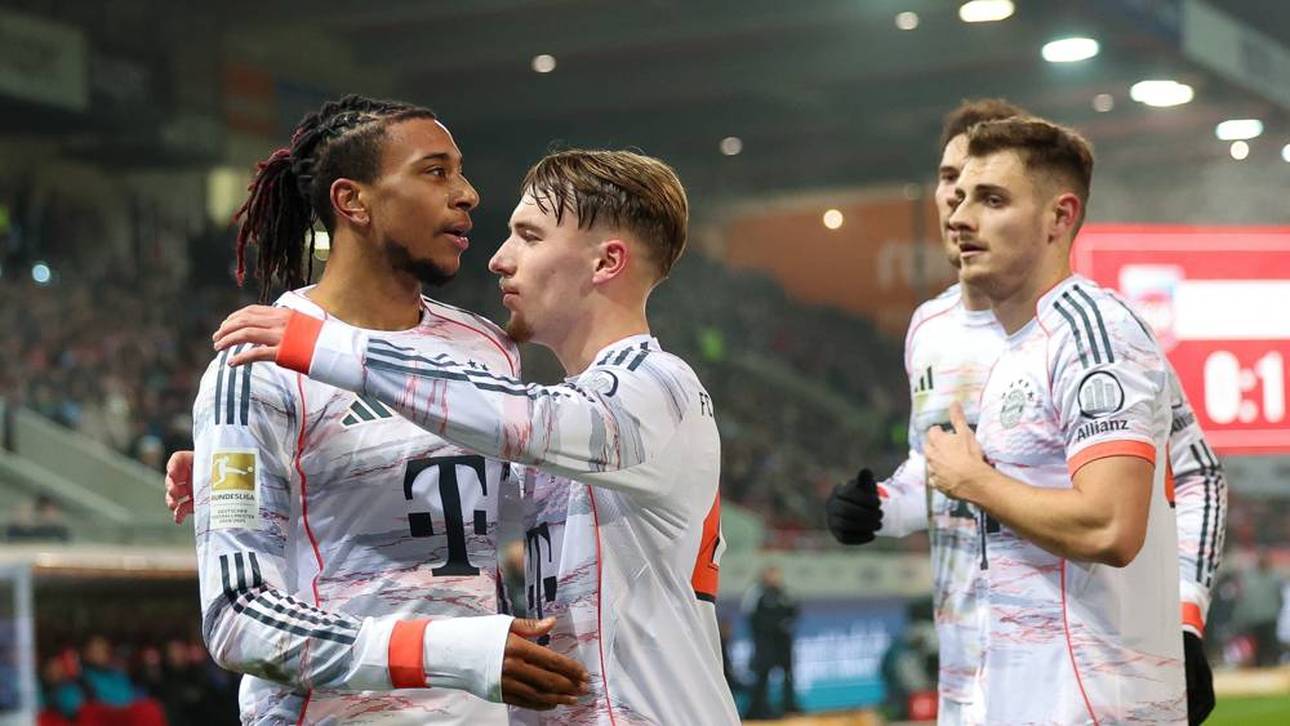 Michael Olise (l.) und Josip Stanisic (r.) trafen für Bayern